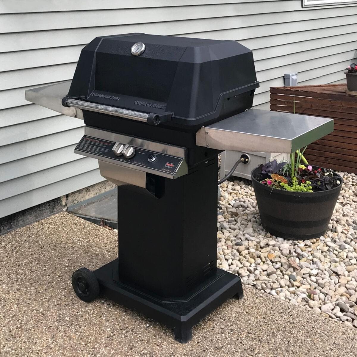 MHP WNK 4-Gen Gas Grill view 2